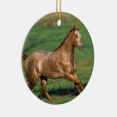 Paarden van Appaloosa die in Grassy Field lopen Keramisch Ornament (Rechts)