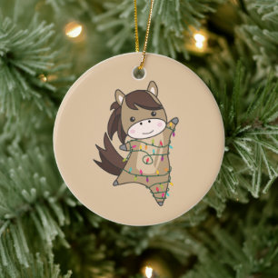 Paarden van paardenrennen met kerstwinterwinterwin keramisch ornament