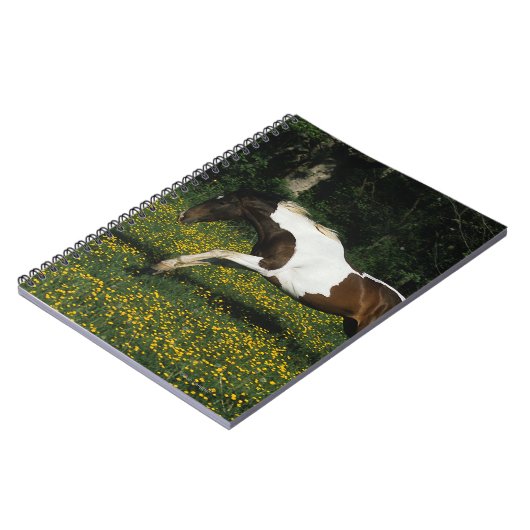 Paarden van verf die in het veld Bloemen lopen Notitieboek (Linkerzijde)