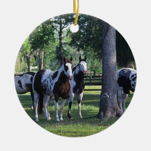 Paarden verven in de bomen keramisch ornament (Voorkant)