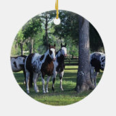 Paarden verven in de bomen keramisch ornament (Achterkant)