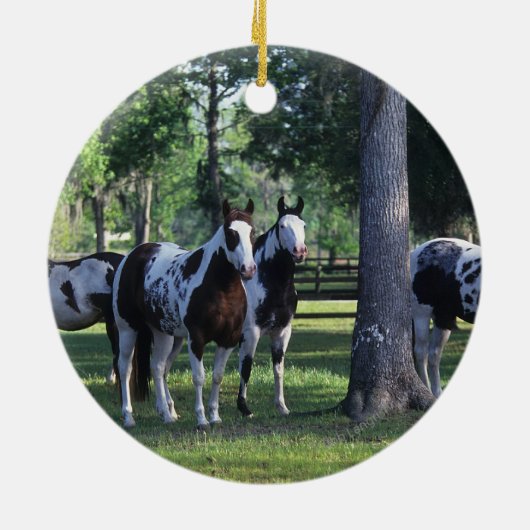 Paarden verven in de bomen keramisch ornament (Achterkant)