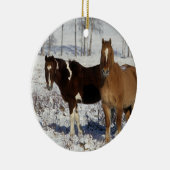 Paarden verven in sneeuw keramisch ornament (Rechts)