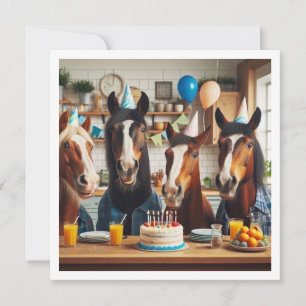 Paarden vieren verjaardag w/taart en petten, jonge kaart