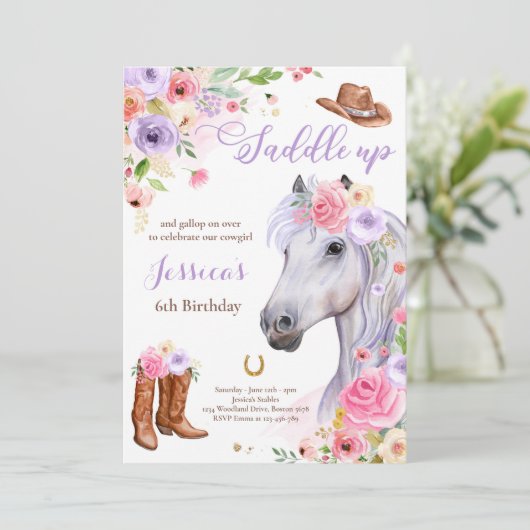 Paardenfeest Cowgirl Lila Floral Birthday Kaart (Staand voorkant)