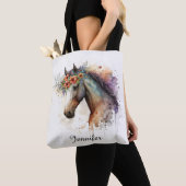 Paardengezicht met bloemenkrans tote bag (Dichtbij)