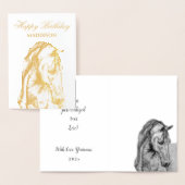 Paardenkunst die Happy Birthday tekent voor haar Folie Kaarten (Display)