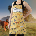 Paardenpatroon en aangepaste tekst voor Lucky Hoef Schort<br><div class="desc">Een leuk platform met een patroon van paarden en gelukkige hoefijzers en twee lijnen van douanetekst, voeg de naam, de ranch, de schuur of de stabiele naam van een paardenliefhebber toe of schrap de tekst en de rechthoek en heb enkel het patroon. Ideaal voor iemand die in een stabiel, schuur,...</div>