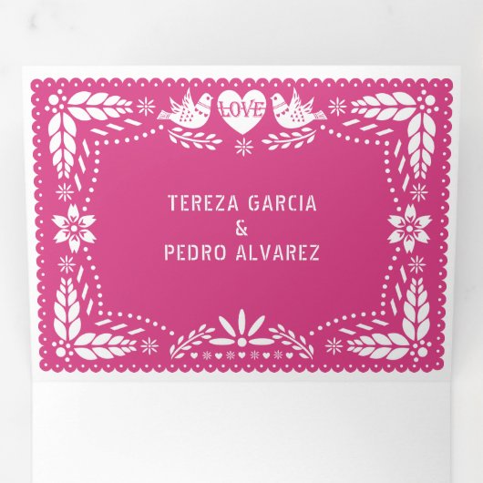 Paardenroze papel picado houdt van bruiloft drieluik uitnodiging (Binnenzijde eerst)