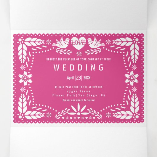 Paardenroze papel picado houdt van bruiloft drieluik uitnodiging (Binnenkant midden)