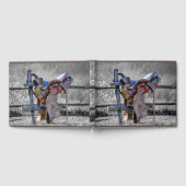 Paardenzadels op korraalhek Western Gastenboek (Volledig)