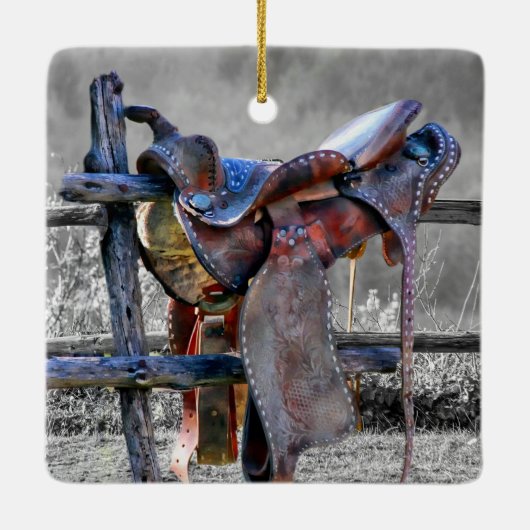 Paardenzadels op korraalhek Western Keramisch Ornament (Achterkant)