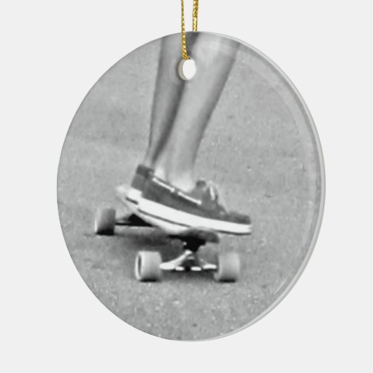 Paardrijden op het longboard keramisch ornament (Links)