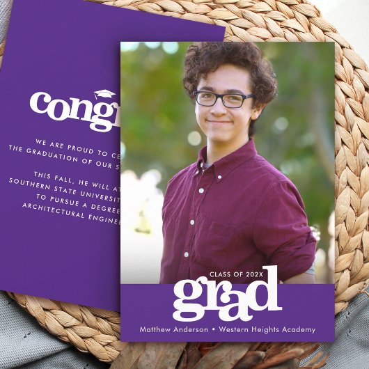 Paars afstuderen foto moderne gedurfde typografie aankondiging