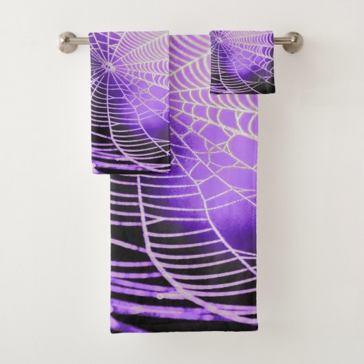 Paars Black Creepy Spooky Spider Web Bad Handdoek (Insitu)
