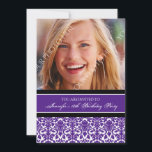 Paars Black Foto 18th Birthday Party Invitations Kaart<br><div class="desc">Aangepast Foto 18e verjaardag van de feestdag in een elegant donkerplum paars,  zwart en wit klassiek patroon van de bloemenvogel. Voeg jouw naam,  foto,  en partijdetails voor een unieke en stijlvolle 18de uitnodiging van de verjaardagspartij toe.</div>