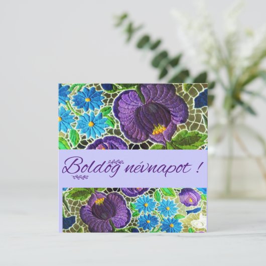 Paars - blauw vetgedrukt Hongaars borduurwerk - na (Staand voorkant)