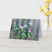 Paars bloemen groeien in hechtenis kaart (Gele Bloem)