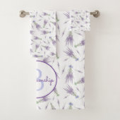 Paars boommonogram lavendeventiel bad handdoek (Insitu)
