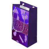 Paars dierenpatroon klein cadeauzakje (Achterkant Gekanteld)