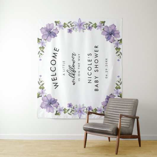 Paars een beetje wilde bloem is onderweg het scrip wandkleed (In situ)