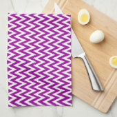 Paars Elegant Chevron Design met monogram Theedoek (Quarter Fold)