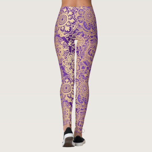 Paars en Gold Boho Mandala Pattern Yoga Leggings (Achterkant)