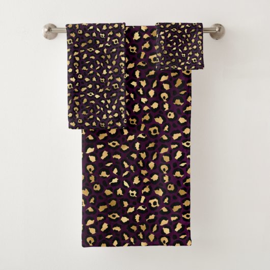 Paars en Goud Luipaard Serie Design 2 Bad Handdoek (Insitu)