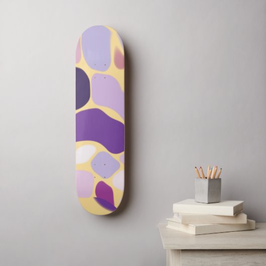Paars en goud persoonlijk skateboard (Muurkunst)