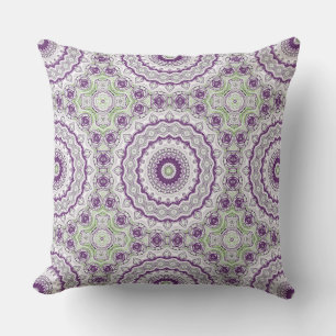 Paars en groen mandala patroonontwerp kussen