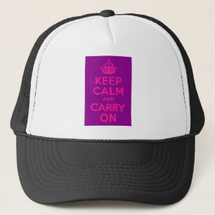 Paars en roze kalk houden en doorgaan trucker pet