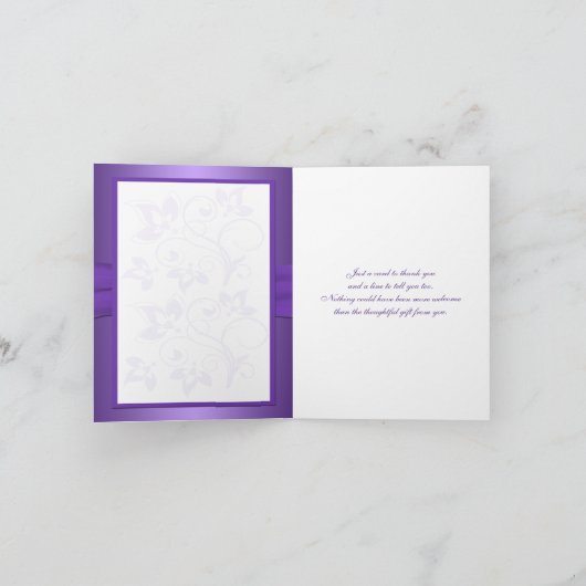 Paars en wit bloemmotief aaneengeschakelde harten bedankkaart (Binnen)