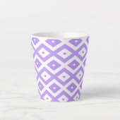 Paars en wit diamantpatroon latte mok (Voorkant)