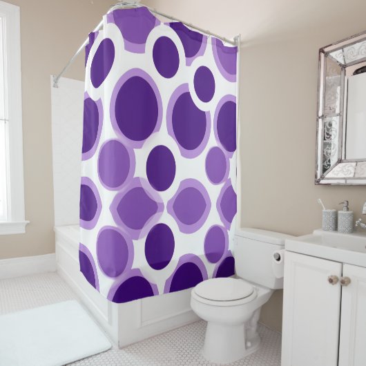 Paars en wit douchegordijn (In situ)