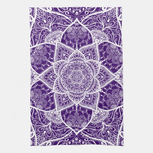 Paars en wit Mandala - Loergann in Boysenberry Theedoek (Verticaal)