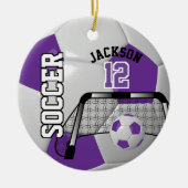 ⚽ Paars en Wit Personaliseer Voetbal Keramisch Ornament (Voorkant)