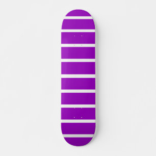 Paars en wit strepenontwerp persoonlijk skateboard