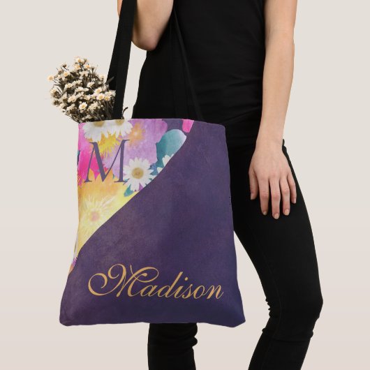 Paars Floral Trendy Girly Initiaal Naam Monogram Tote Bag (Dichtbij)
