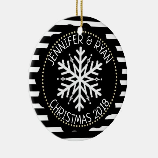 Paar's foto zwart-witte sneeuwvlok personaliseren keramisch ornament (Rechts)