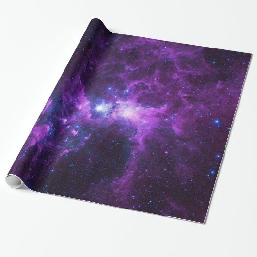 Paars galaxy wrapping papier (Uitgerold)