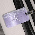 Paars geborsteld metaal Silver Glitter Monogram Na Bagagelabel<br><div class="desc">Pas dit trendy bagagelabel met  zilveren mousserende glitter op een paarse geborstelde metalen achtergrond eenvoudig aan.</div>