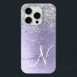 Paars geborsteld metaal Silver Glitter Monogram Na iPhone 15 Pro Case<br><div class="desc">Pas dit trendy ontwerp van de telefoonbehuizing eenvoudig aan met  zilveren mousserende glitter op een paarse geborstelde metalen achtergrond.</div>