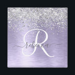 Paars geborsteld metaal Silver Glitter Monogram Na Magneet<br><div class="desc">Pas dit trendy chic magnet-ontwerp met  zilveren mousserend glitter op een paarse geborstelde metalen achtergrond eenvoudig aan.</div>