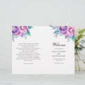 Paars gevouwen huwelijksprogramma. Lila bloemen (Staand voorkant)