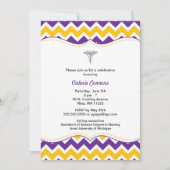 Paars Gold Chevron Nurse Afstuderen Invite RN BSN Kaart (Voorkant)