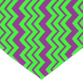 Paars Groen Chevron Zigzag Design Korte Tafelloper (Hoek)
