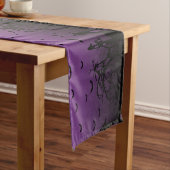 Paars Haunted Halloween House en Bats Korte Tafelloper (Voorbeeld)