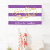 Paars, hier komt de bride, Vrijgezellenfeest banne Spandoek (Insitu)