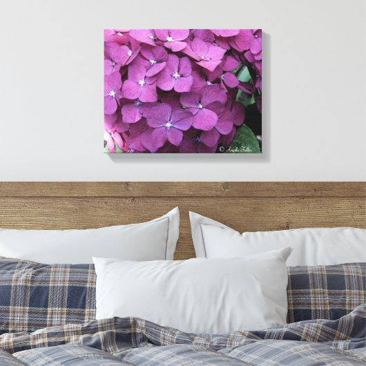 Paars Hydrangea Blooms Canvas Afdruk (Insitu (Slaapkamer))