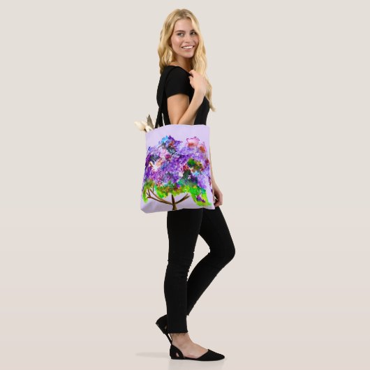 Paars Jacaranda waterverf prima kunst Tote Bag (Op model)